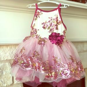 Girls dance costume